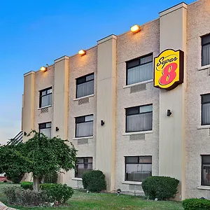 Super 8 By Wyndham Jamaica North Conduit Отель